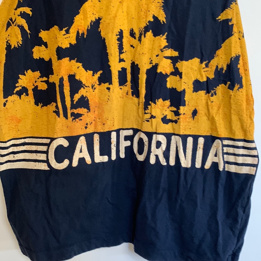 Old Navy California tank top - barely worn!